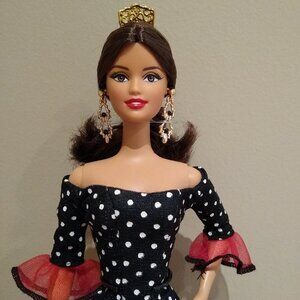 Mint 2012 Barbie Passport Dolls of the World – Spain